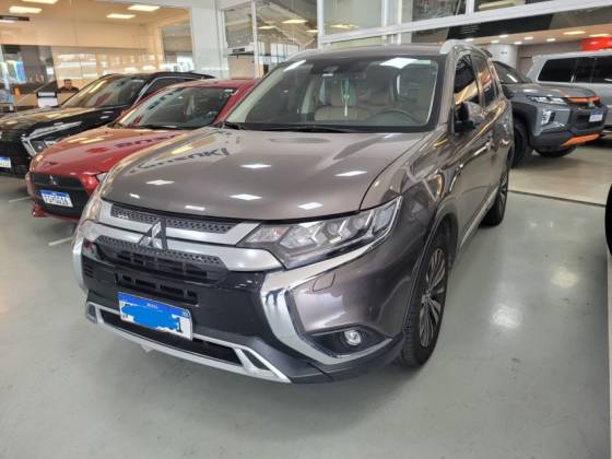MITSUBISHI OUTLANDER 3.0 MIVEC V6 GASOLINA HPE-S AWD AUTOMÁTICO
